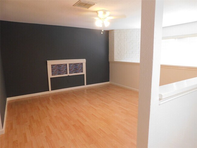 Building Photo - 9200 W Bellfort Ave