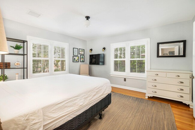 Building Photo - 710 Claremore Dr