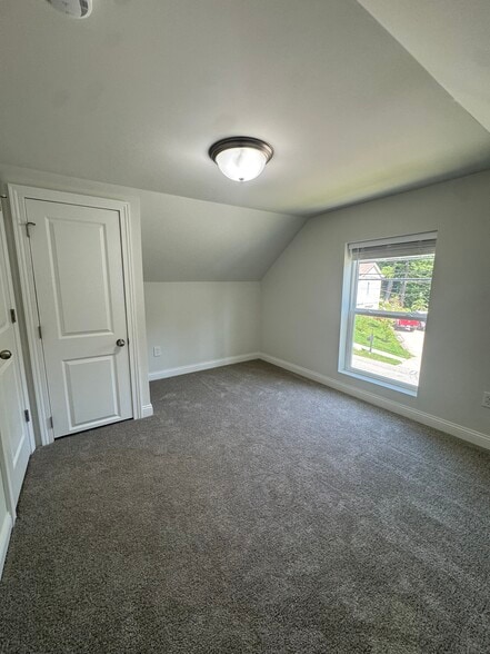 Building Photo - 557 West St