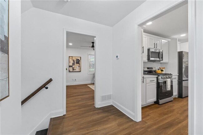 Building Photo - 3144 Flamingo Dr