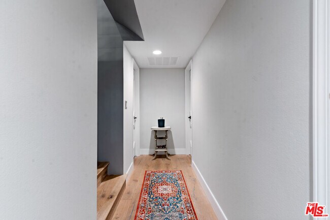 Building Photo - 4920 Llano Dr