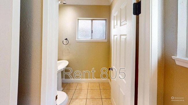 Building Photo - 1239 Rotella St