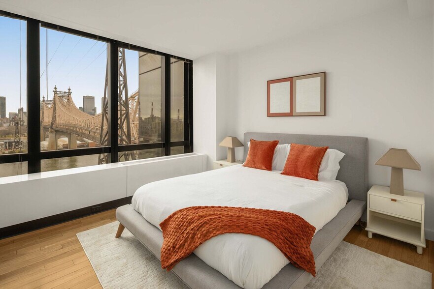 Building Photo - 1113 York Ave