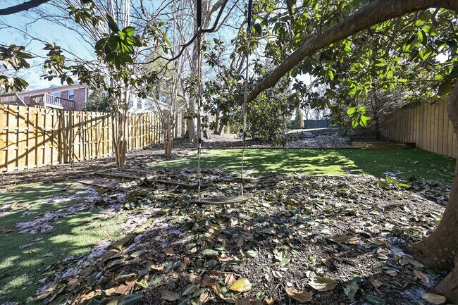 Building Photo - 2917 Wellesley Trace