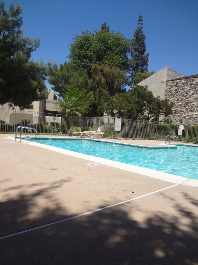 Primary Photo - 3054 Associated Rd