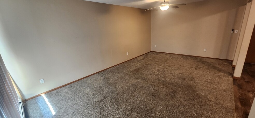 Building Photo - 358 Elton Hills Dr NW