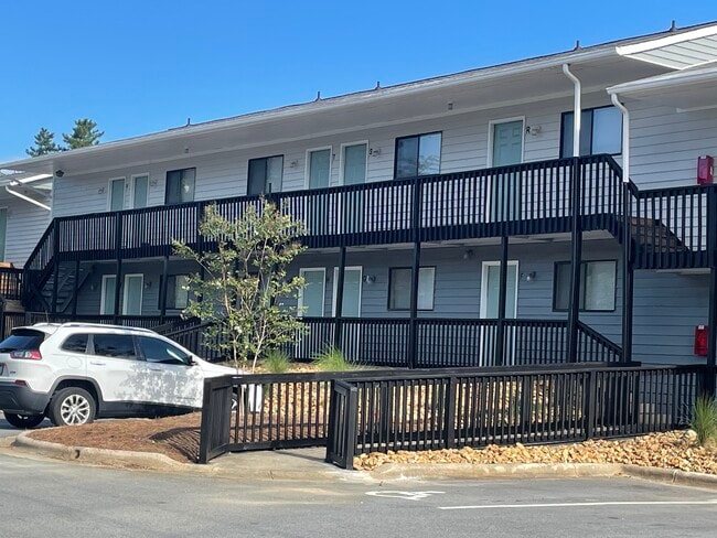 Pepper Tree on Trinity Ave - Pepper Tree Apartments
