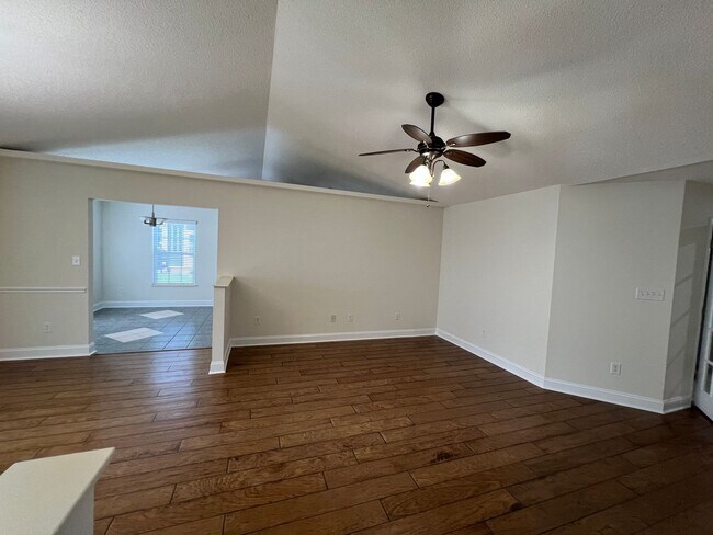 Building Photo - 154 Regency Dr