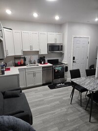 Building Photo - 68 Main St