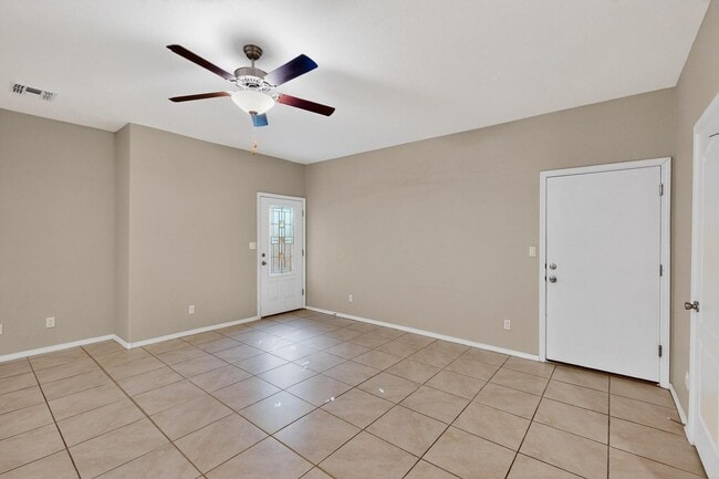 Building Photo - Executive 2 story Town house 4 Bedroom 3 b...