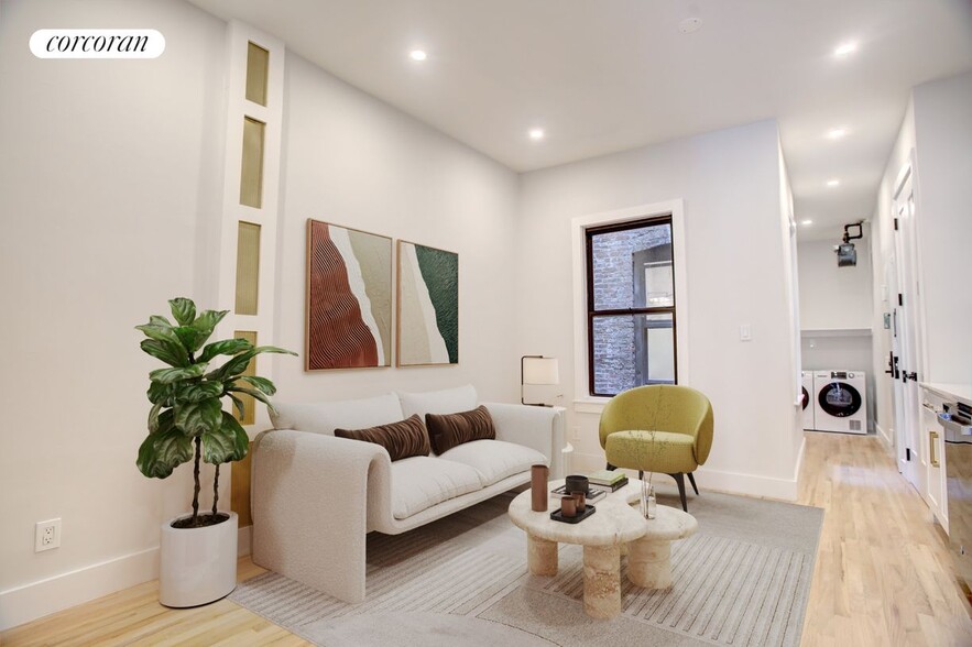 Primary Photo - 206 W 96th St