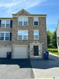 Building Photo - 112 Knollwood Dr