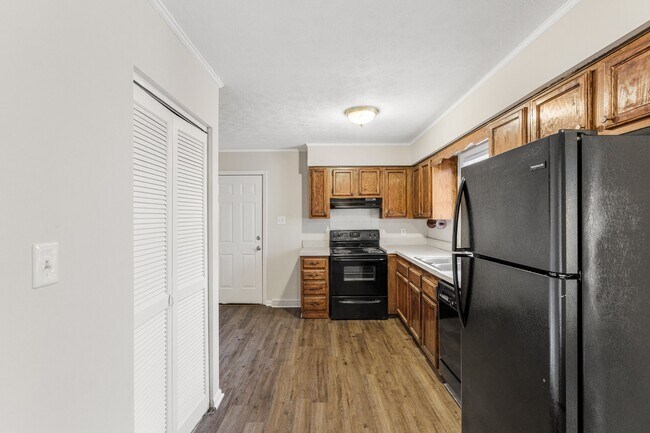 Building Photo - 3633 King Arthur Dr