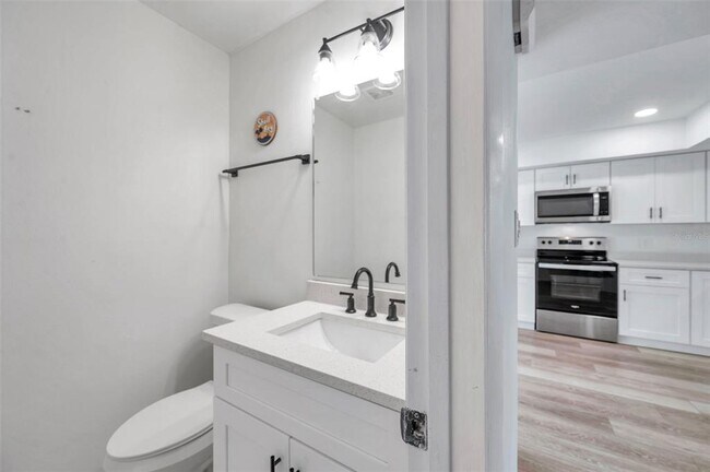 Building Photo - 745 Pinellas Bayway S