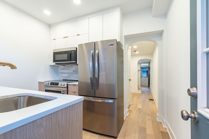 Building Photo - 2563 E Elkhart St