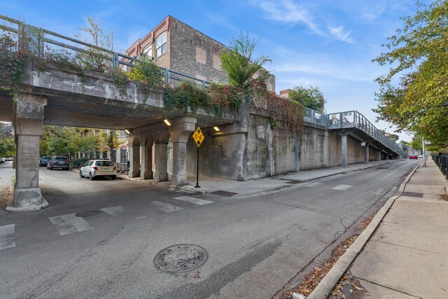 Building Photo - 1740 N Maplewood Ave