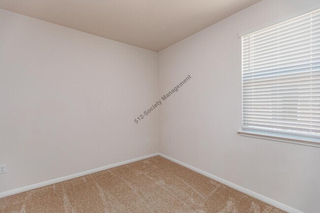 Building Photo - 108 Finley Rae Dr