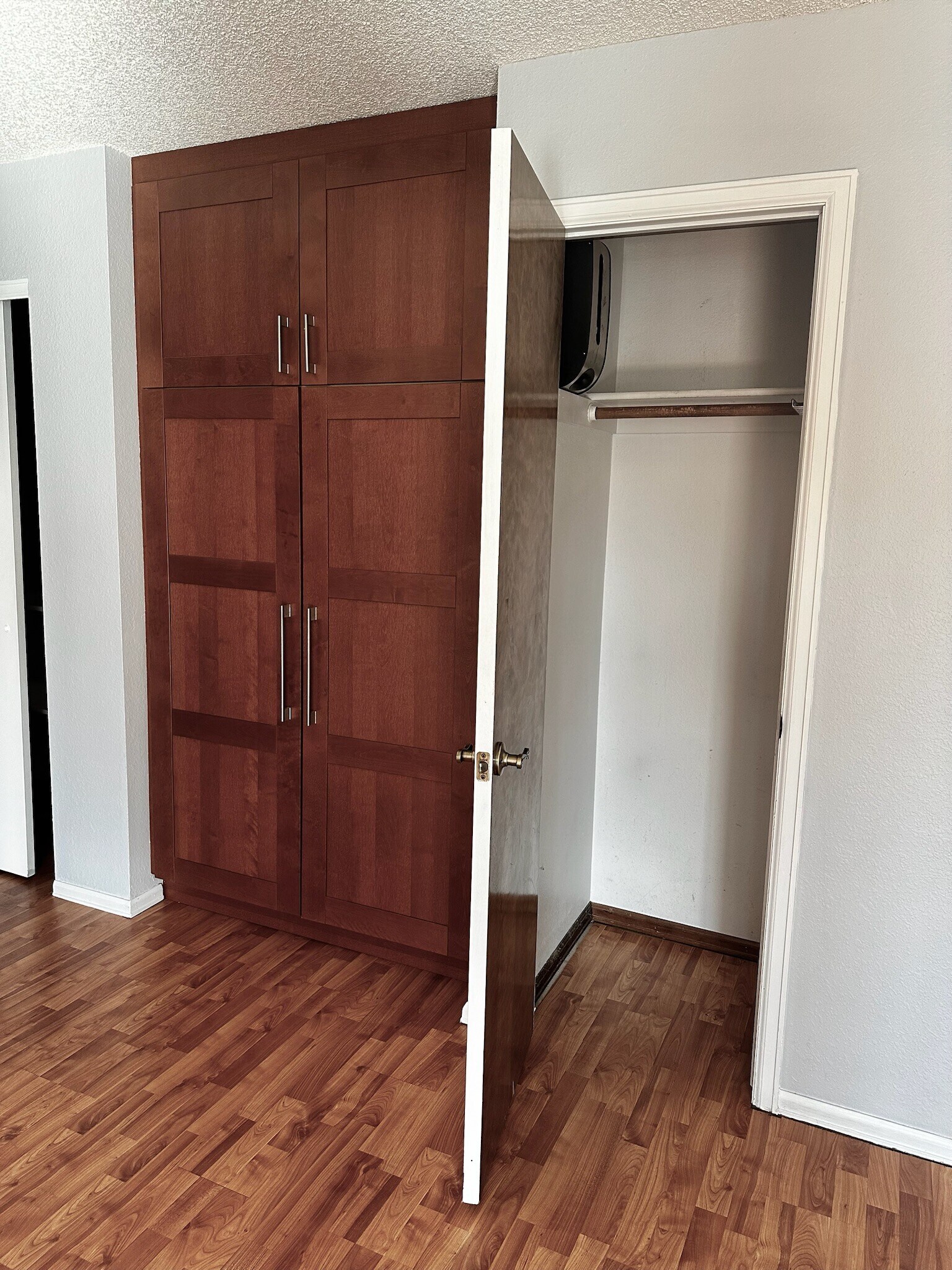 Building Photo - 1364 W 134th Dr