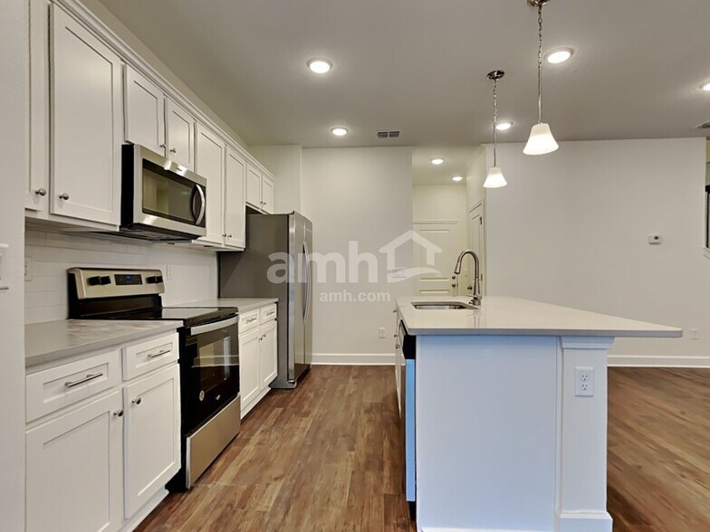 Building Photo - 10717 Coleman Rd