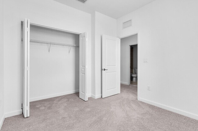 Building Photo - 2665 SE 28th St