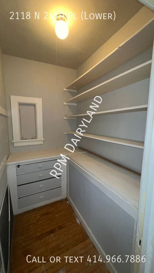 Building Photo - 2118 N 24th Pl