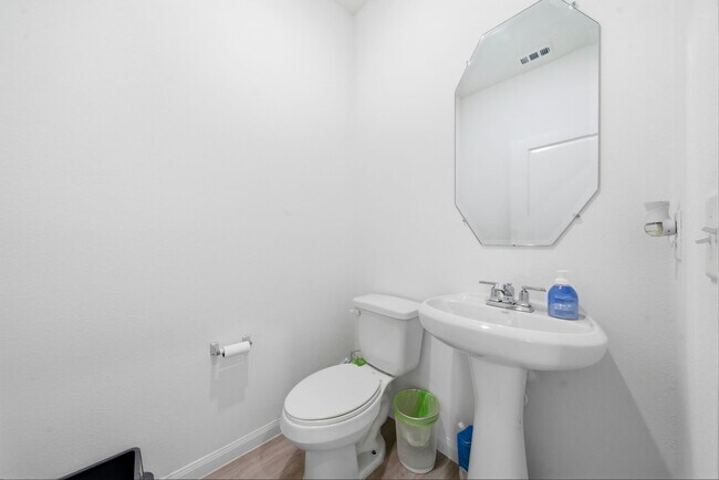 Building Photo - 23531 Autumn Harvester Dr