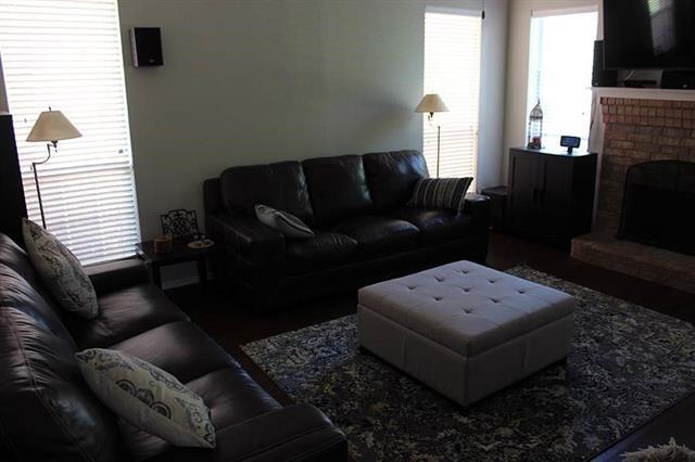 Building Photo - 2213 Ellis Dr