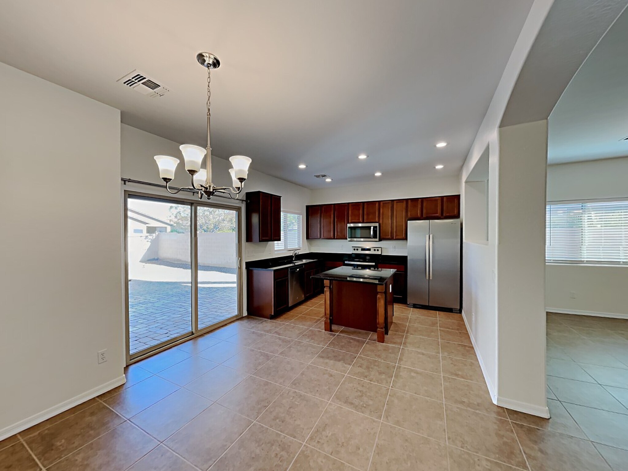 Building Photo - 868 Basswood Ave