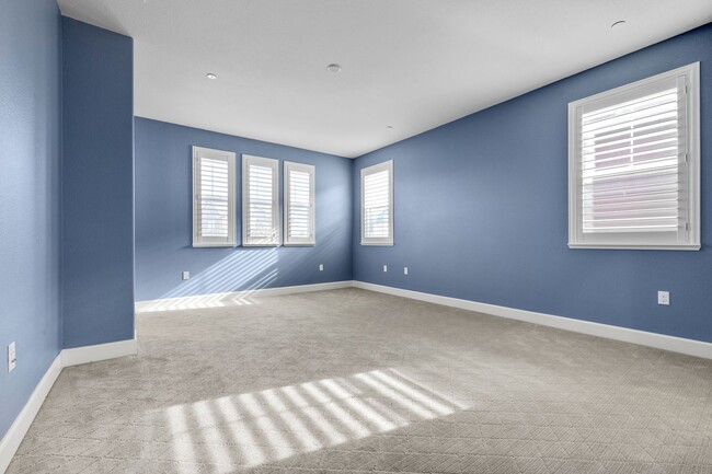 Building Photo - Stunning 4 Bedroom in the Dunes - Available for showings March 2nd