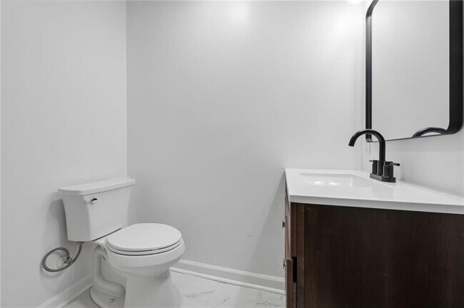 Building Photo - 1809 Shelburne Ridge