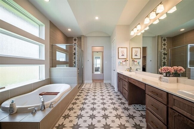 Building Photo - 244 Summer Sunrise Dr