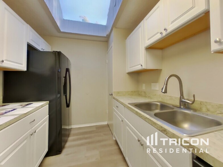 Building Photo - 3107 Lucida Ln