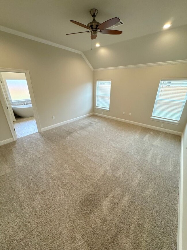 Building Photo - Legacy Neighborhood!