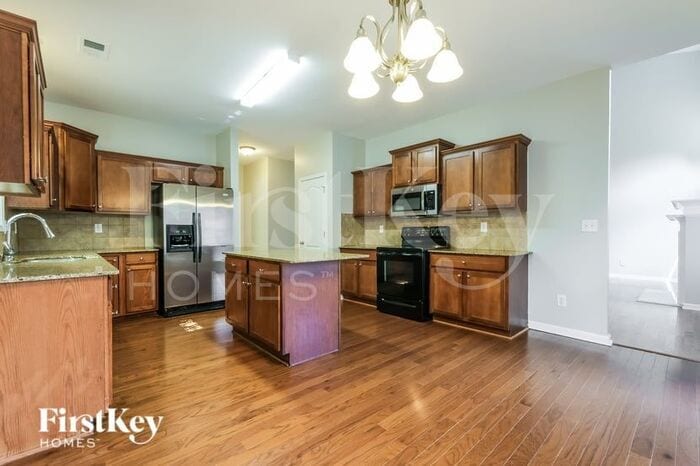 Building Photo - 952 Simonton Glen Dr SE