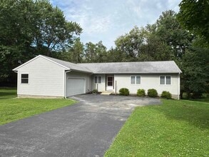 Building Photo - 1830 E Thornton Dr