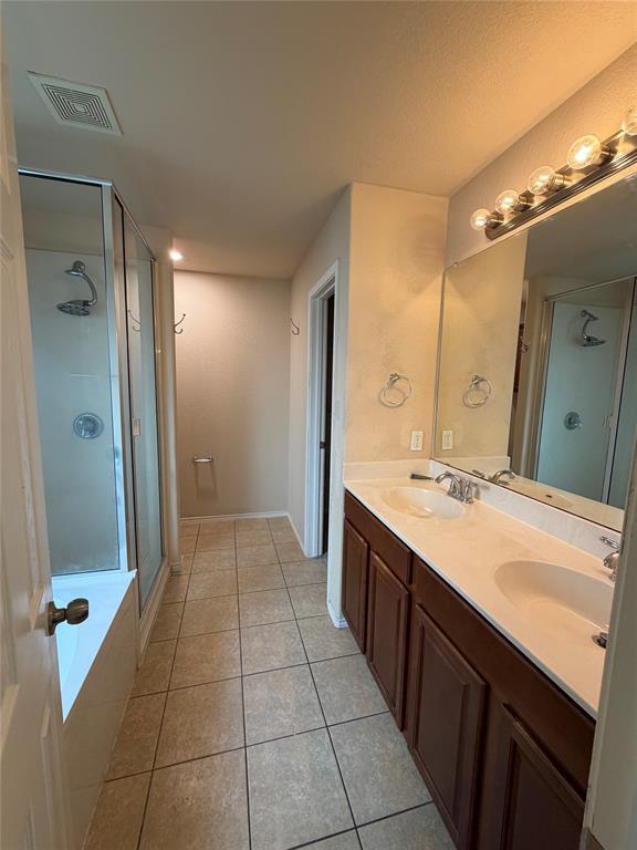 Building Photo - 904 Gentry Dr