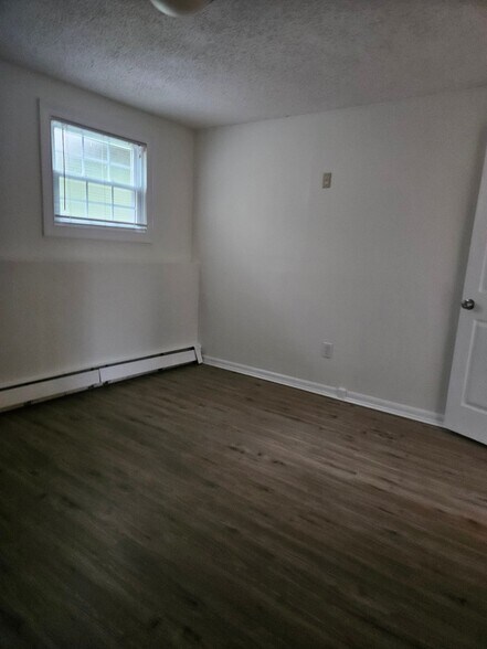Building Photo - 15 Drive