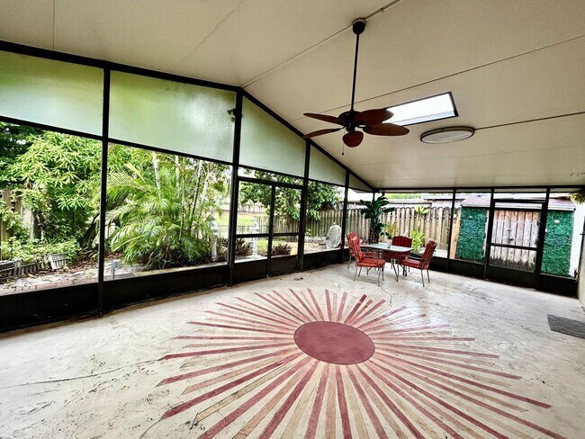 Building Photo - 156 Colly Way