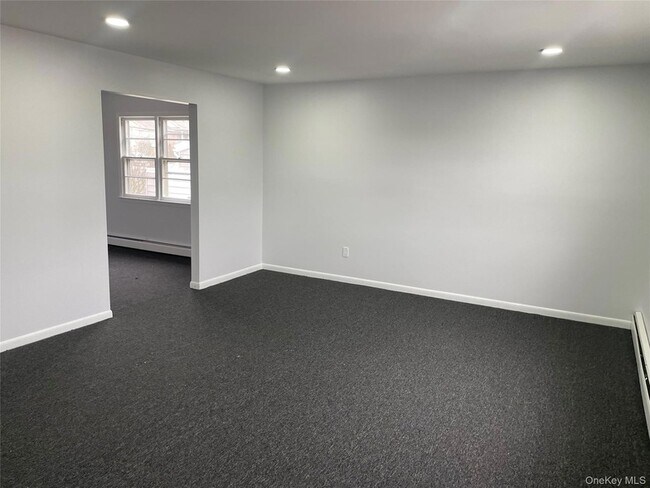 Building Photo - 287 Mary Lou Ave