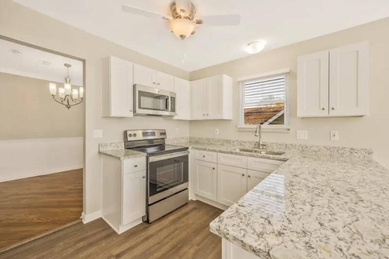 Building Photo - 1127 White Mountain Ln