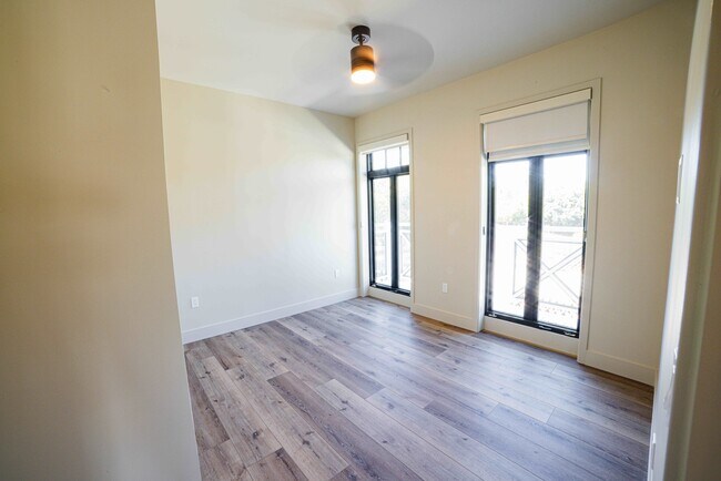 Building Photo - Rhine House Lofts