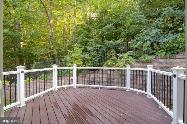 Building Photo - 3401 Eagle Ridge Dr