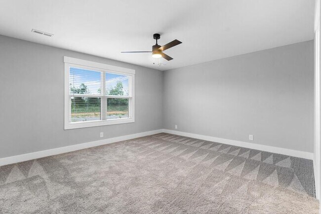 Building Photo - 305 Jonathan Wade Cir