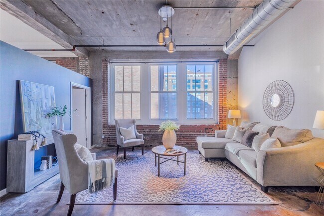 Building Photo - 1511 Locust St