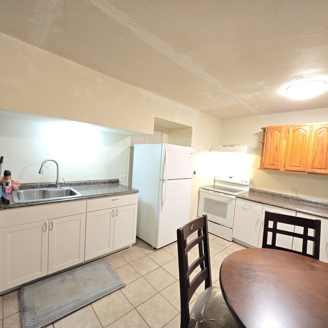 Building Photo - 4562 Gavin Woods Ct