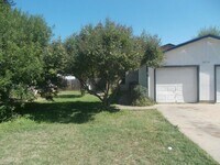 Building Photo - 8710 Piney Point Dr
