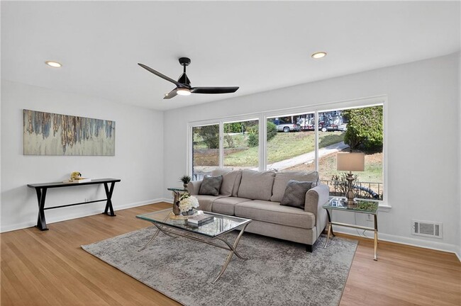 Building Photo - 2967 Flat Shoals Rd