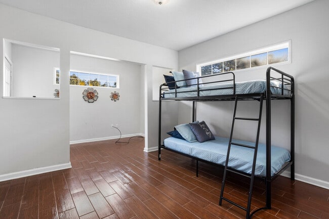 Building Photo - 114 Lassere Cir