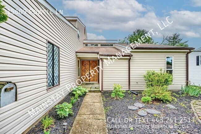 Building Photo - 15609 Powell Ln