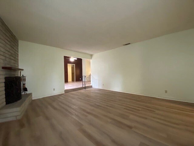 Building Photo - Charming and Well-Maintained 3-Bedroom, 2-...